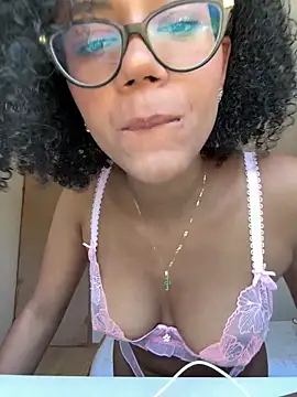 צ'אט XXX בשידור חי של AyleenDunkann