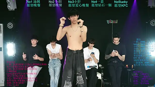 Zouzouboy-001's Webcam Show