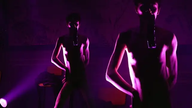 Zouzouboy-001 Adlı Modelin Web Kamerası Şovu
