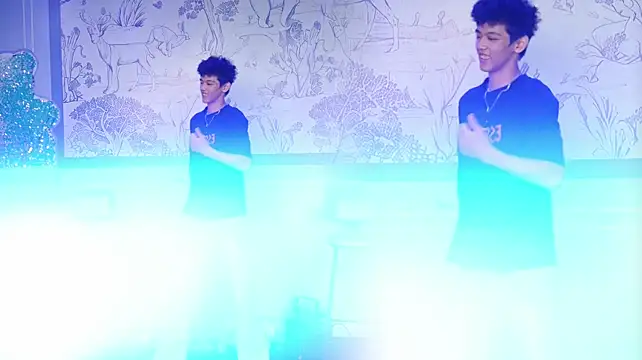 Zouzouboy-001 webcam show