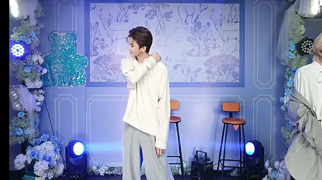 Zouzouboy-001 在線直播表演