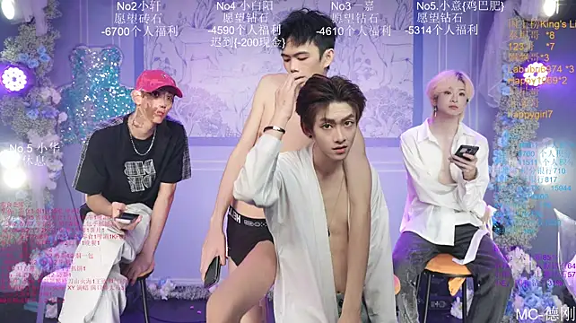 Zouzouboy-001's Webcam Show