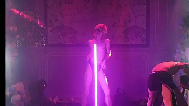 Zouzouboy-001 Webcam Show