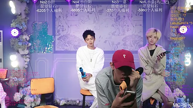 Zouzouboy-001's Webcam Show
