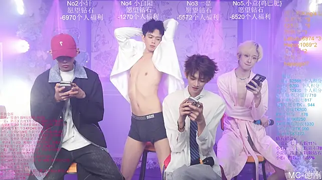 Zouzouboy-001's Webcam Show