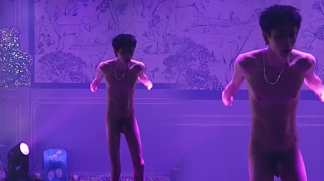 Zouzouboy-001n Webbikameraesitys