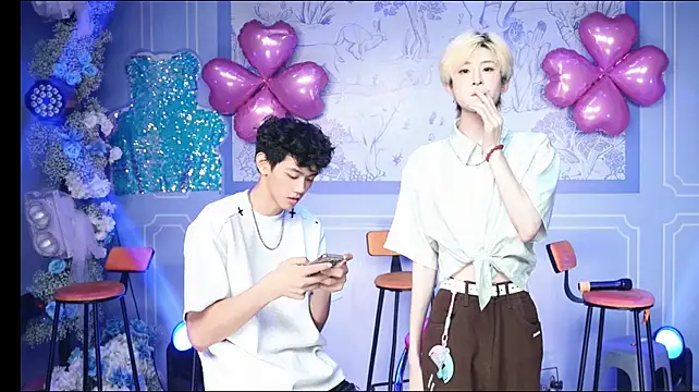 Zouzouboy-001 在線直播表演