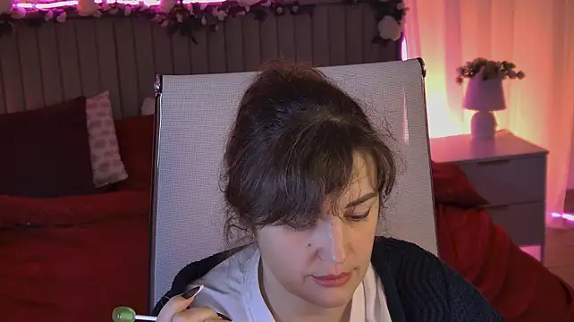 AureliaVane Adlı Modelin Canlı XXX Sohbeti