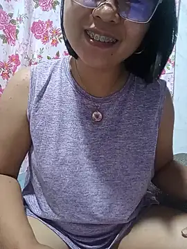 Elara2-0 Pertunjukan Webcam