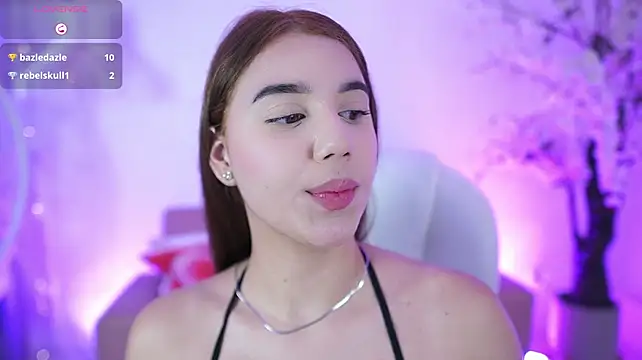 StacyCooper_ Adlı Modelin Canlı XXX Sohbeti