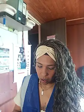 Ivon_C Adlı Modelin Canlı XXX Sohbeti