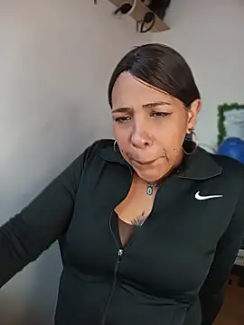 Ivon_C Show in webcam
