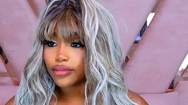 Czat XXX na żywo – TiannahGlow