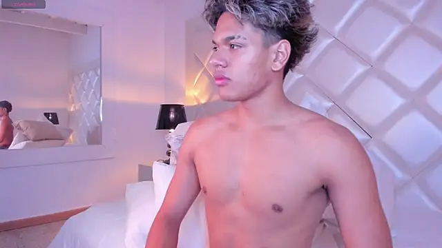 Marco_deluxe Webcam Show