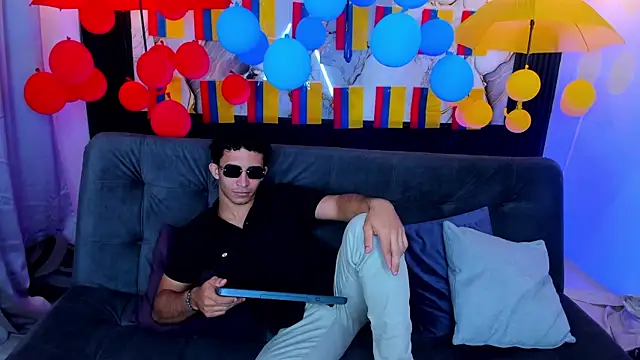 הופעת וובקאם של caius_bigcock1