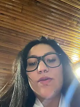 Chat XXX en directo de Emily_Gomezz