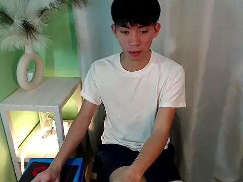 sycat69 Show in webcam