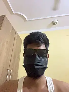 grokdada: διαδικτυακό σόου στην κάμερα