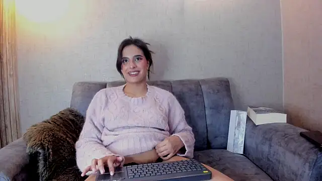 XXX chat uživo modela ShantalBr