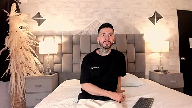 StevenAndLaura's Webcam Show