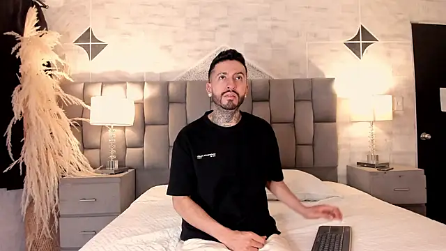 StevenAndLaura Webcam-Show