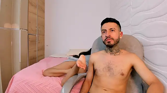 StevenAndLaura Show Webcam