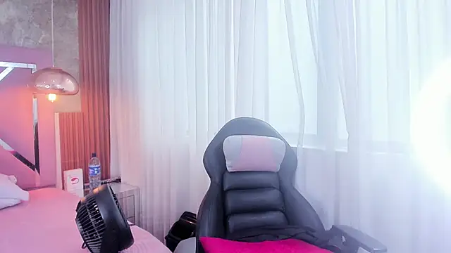 MilaWhitte's Live XXX Chat