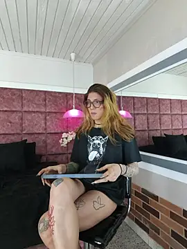 JessieGarvet19 webcam show