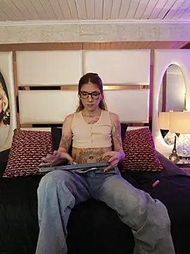 JessieGarvet19 Show in webcam