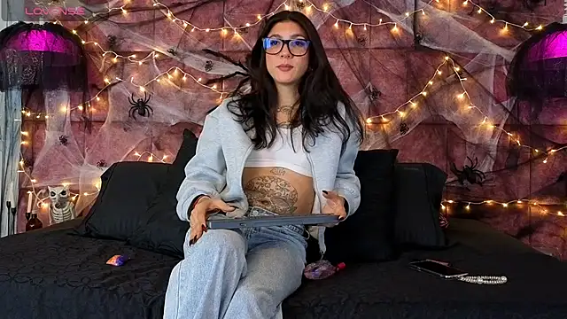 JessieGarvet19 Webcam Show