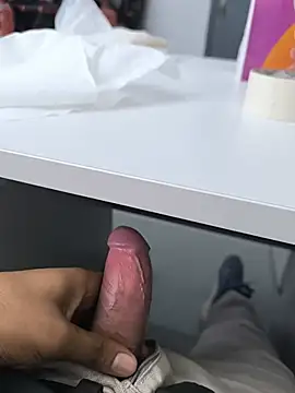 Hotmen84050 Pertunjukan Webcam