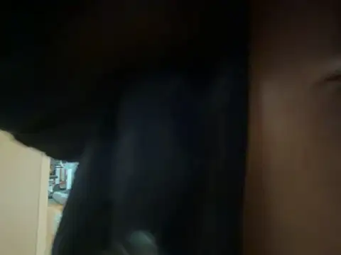 studlyhardwoodd Show in webcam