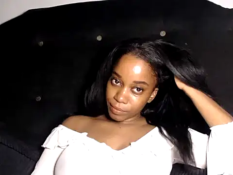 Cattaleen's Live XXX Chat