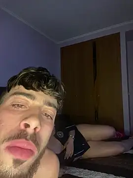 Show de Stherphaniee na webcam