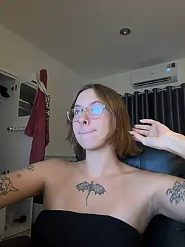 Živý XXX chat JuicyErika