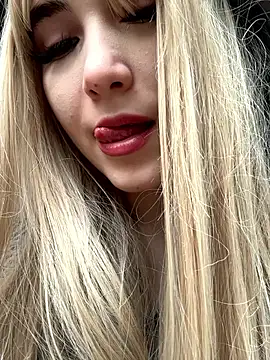 MarlboroWeb Show in webcam
