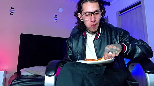 Webkamerová show Vergil_Noir_