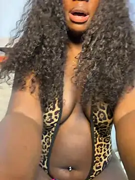 Show de Leylabelle26 na webcam