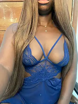 Leylabelle26 Adlı Modelin Canlı XXX Sohbeti