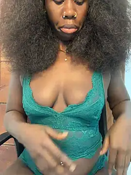 Leylabelle26's Webcam Show