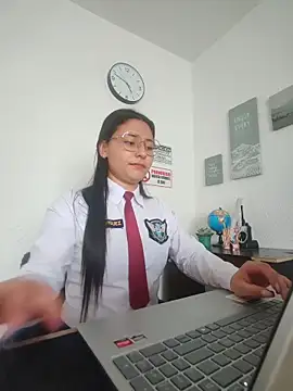 Queen_linda1 Adlı Modelin Canlı Sohbet Odası