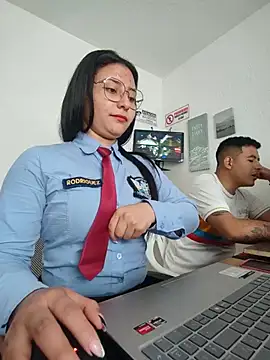 Show de Queen_linda1 na webcam