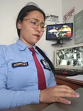 Queen_linda1 Adlı Modelin Canlı XXX Sohbeti