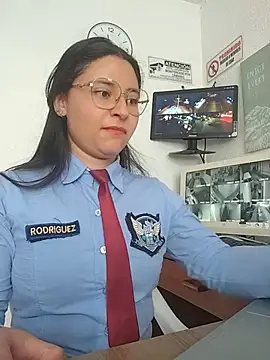 XXX chat uživo modela Queen_linda1