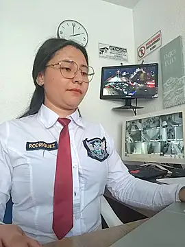 הופעת וובקאם של Queen_linda1