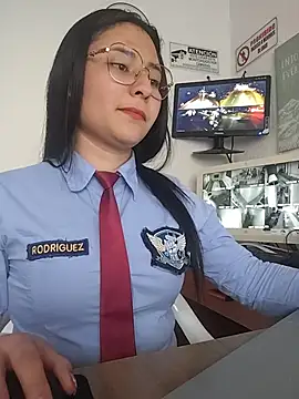 Chat +18 de Queen_linda1 ao vivo