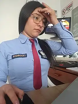 Queen_linda1: διαδικτυακό σόου στην κάμερα
