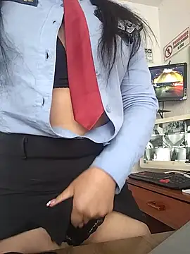 Show modela Queen_linda1 na web-kameri