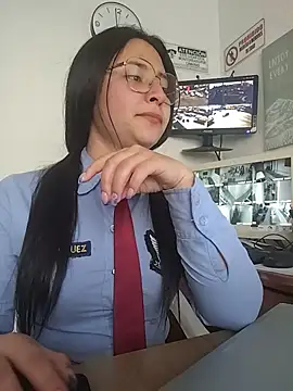 Queen_linda1: διαδικτυακό σόου στην κάμερα