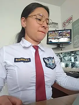 Queen_linda1: διαδικτυακό σόου στην κάμερα